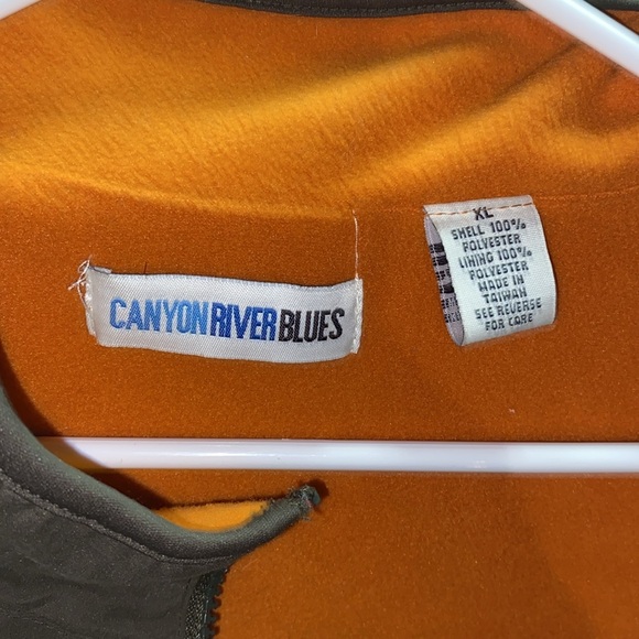 Canyon River Blues Reverseable Vest - Picture 3 of 5